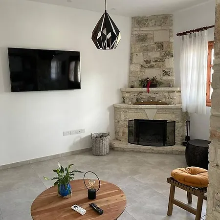 Tsangarides With Mountain View In Lemona, Paphos Apartmán